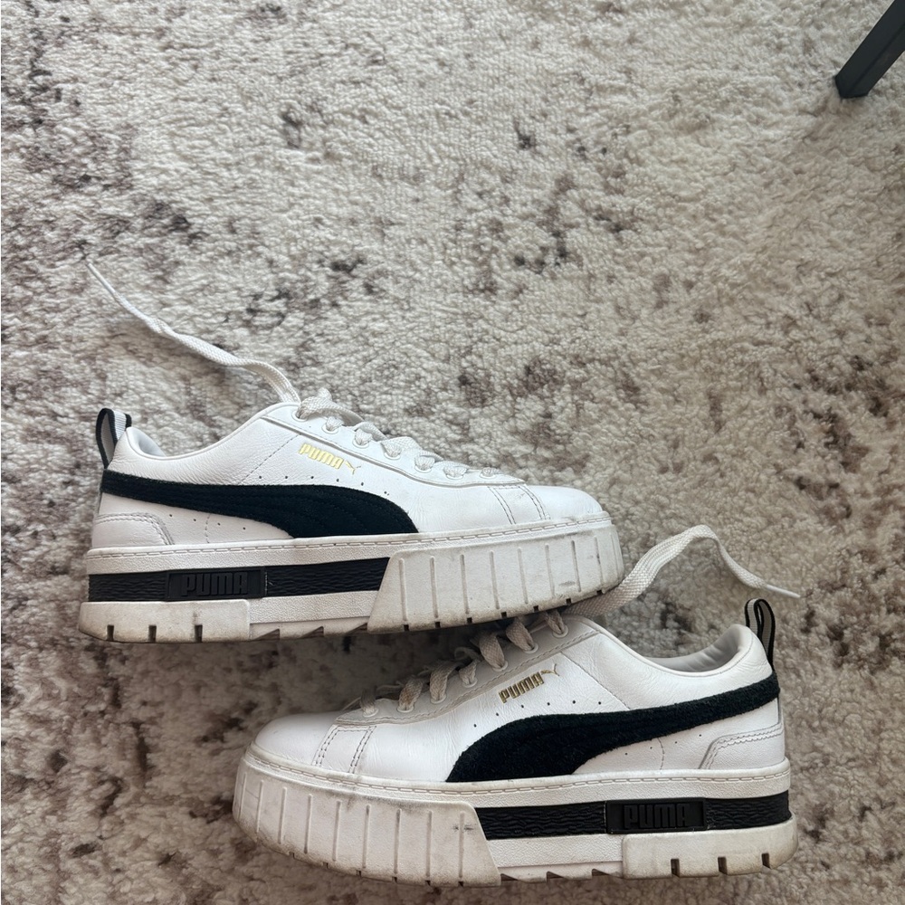 Puma White Sneakers with Black Stripe